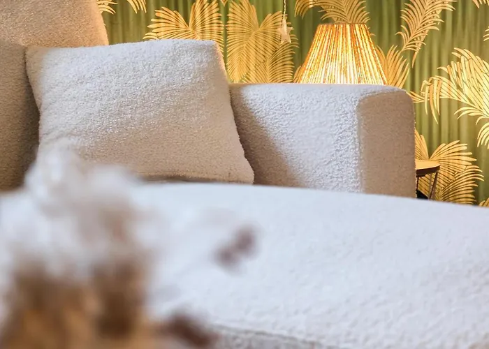 Aux Berges Du Mont - Parking, 10 Min Mont-saint-michel & Jardin Apartment *